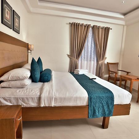 Vishnu Inn Guruvāyūr Esterno foto